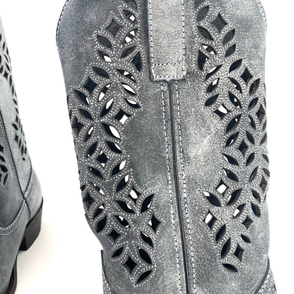 Laredo chopped out 13” boot cowboy boot - Picture 6 of 7